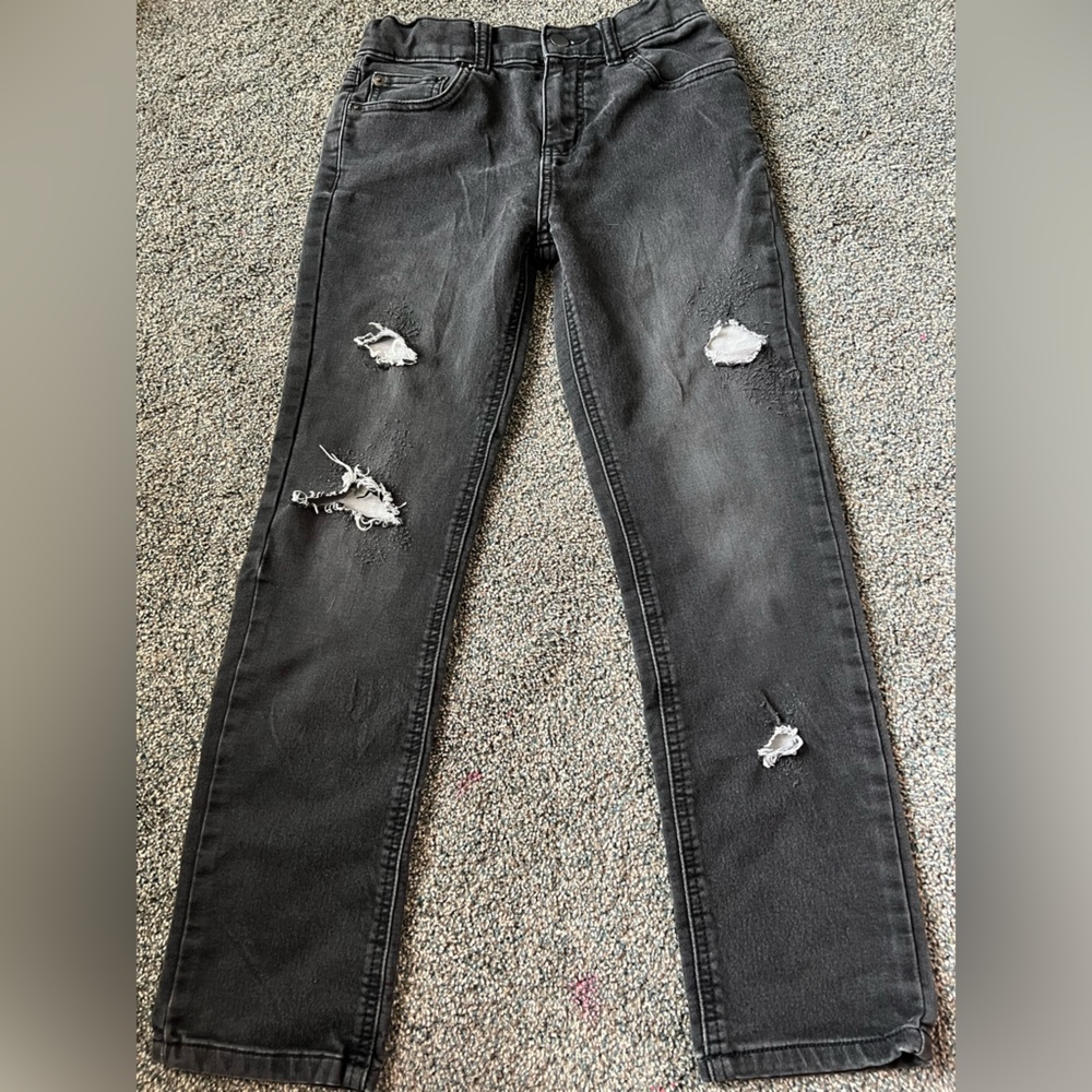 Black ripped jeans